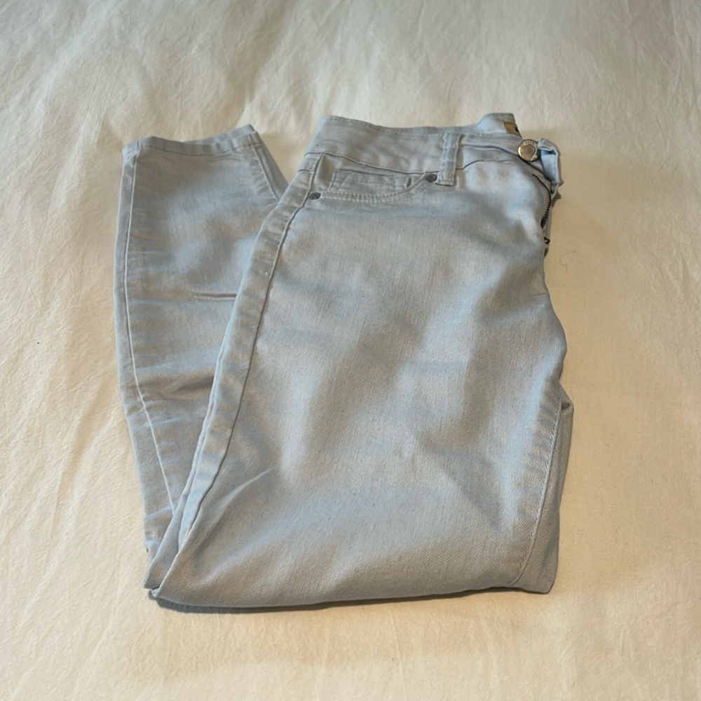 Blue Spice Skinny Ankle Jeans very light blue